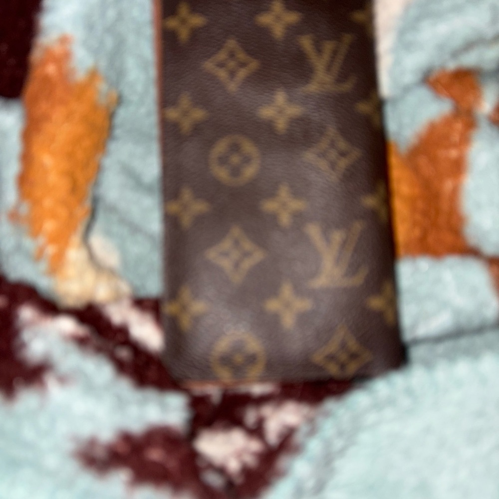Louis Vuitton Monogram Wallet - Picture 2 of 5